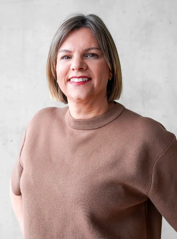 AraCom IT Services AG Annick Köhler Buchhaltung